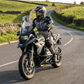 ❄️Sommerfrische 50 % Rabatt!🏍️Verstellbarer Motorrad-Winddeflektor – Universeller Windschutz-Spoiler gegen Helmvibrationen, Windgeräusche & Turbulenzen