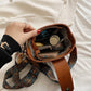 ❄️Sommerfrische 50 % Rabatt!👜Vintage Schultertasche für Damen – Kleine Crossbodytasche mit breitem verstellbarem Gurt und Boho-Details