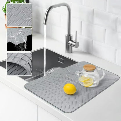 ❄️ Sommerfrische 50 % Rabatt! 💧Große Silikon-Trockenmatte mit Ablaufrand – Hält Ihre Arbeitsplatte trocken, ordentlich & spart Platz