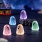💥 50% Rabatt! 👻 Leuchtende Geisterfiguren – 50/60 Stück, Glow-in-the-Dark. Niedliches Design, ungiftiges Kunstharz. Perfekt für Halloween-Deko & Partys. Blau/Grün/Lila/Orange/Pink 🛡️